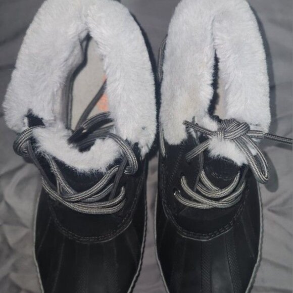 Ladies winter boots - Picture 1 of 4